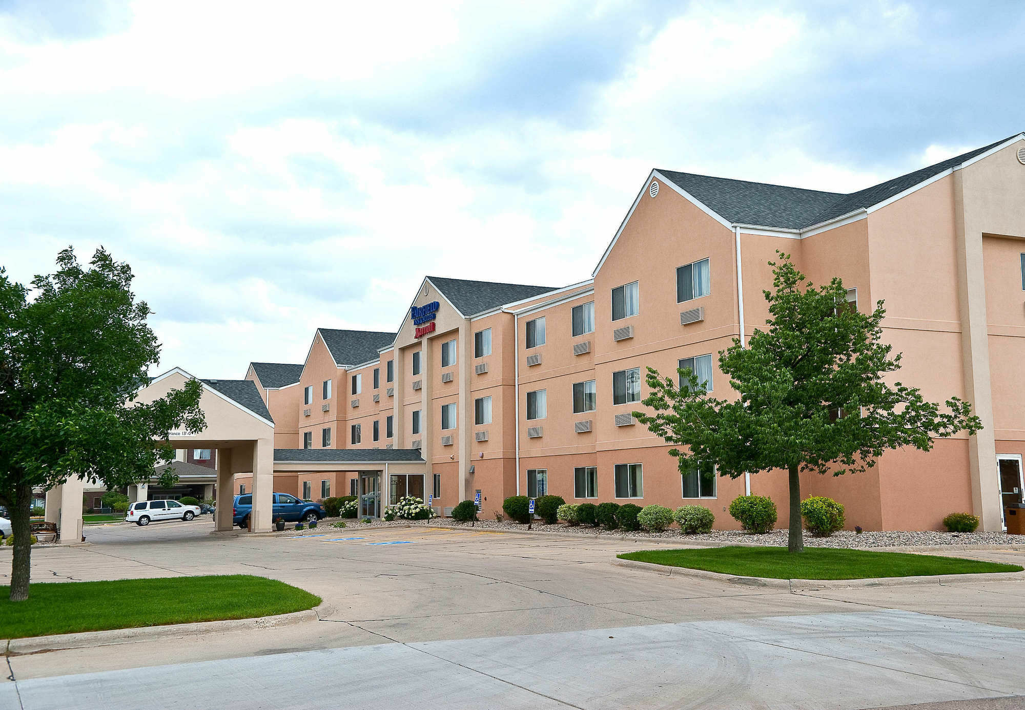 Country Inn & Suites By Radisson, Brookings Exterior photo